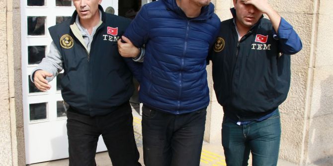 Polise Molotof Attı 10 Yıl 11 Ay Hapse Çarptırıldı