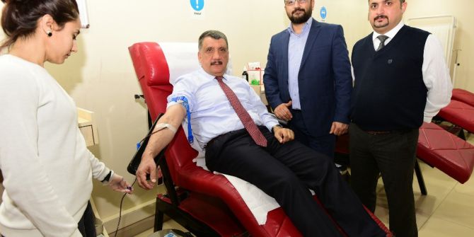 Başkan Gürkan, Kan Bağışında Bulundu