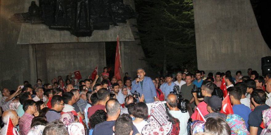 Ereğli’de Demokrasi Nöbeti Sürüyor