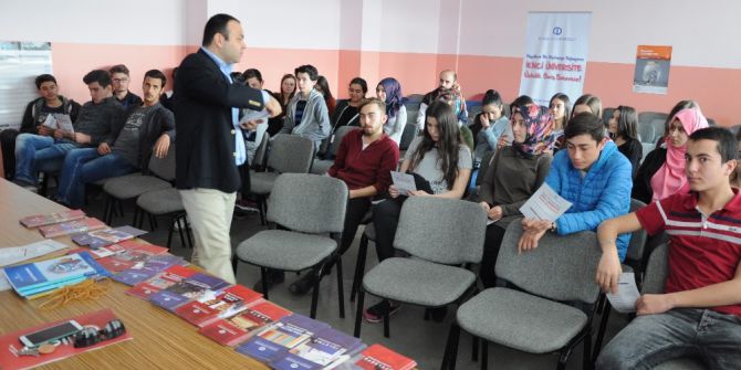 Anadolu Üniversitesi’nin İkinci Üniversite Fırsatı Liselerde Anlatılıyor