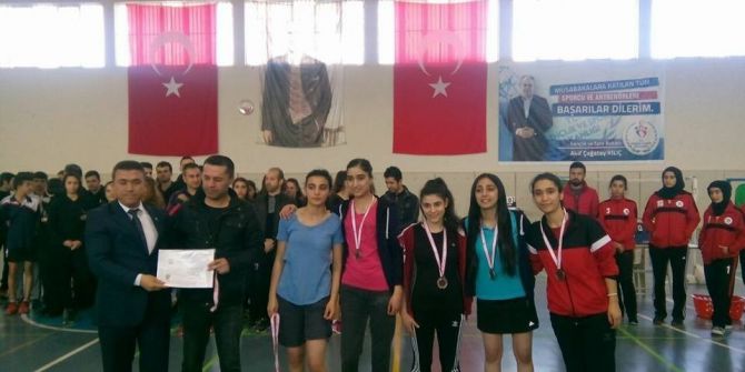 Badminton Grup Müsabakaları Sona Erdi