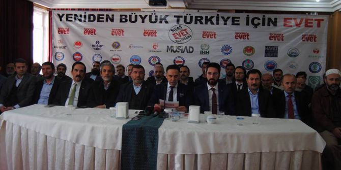 Sivas’ta 48 Stk ’Evet Platformu’ Oluşturdu