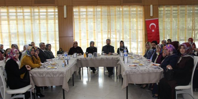 Ak Parti Kadınlardan 8 Mart Programı