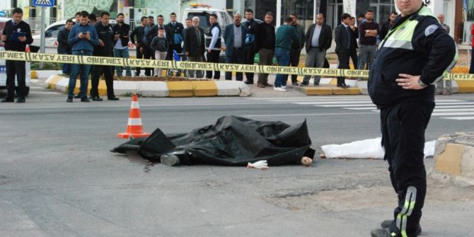 Kamyonun Altında Ezilen Yaşlı Adam Yaşamını Yitirdi