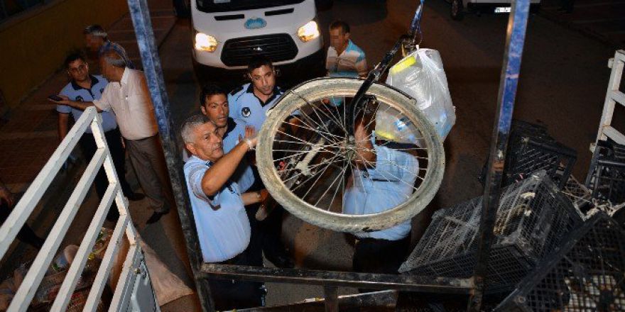 Mersin Büyükşehir Belediyesi Zabıtasından Kağıt Toplayıcılarına Operasyon