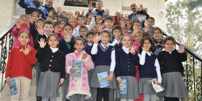 Mersin’de Öğrenciler Güvenli İnternet Konusunda Bilgilendirildi