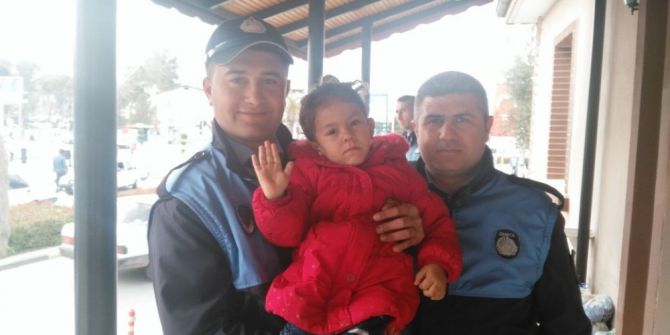 Kayıp Kızı Alaşehir Zabıtası Buldu