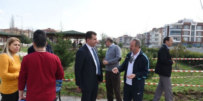 Hayvansever Miniklere Başkan’dan Hediye