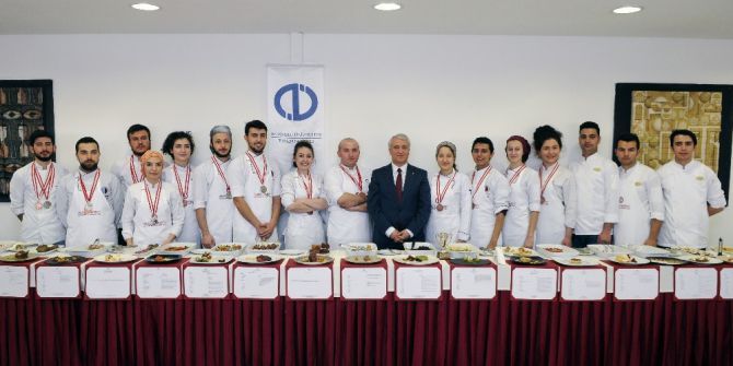 Turizm Fakültesi Aşçılık Takımı İstanbul’dan Ödüllerle Döndü