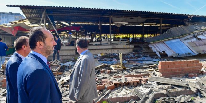 Eski Pazar Yeri Yıkılıyor