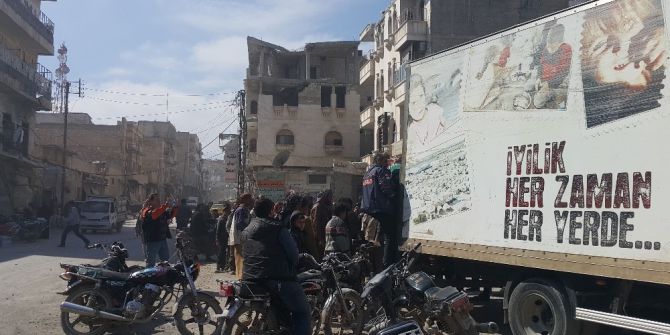 El Bab’a İlk Yardım Konvoyu Ulaştı