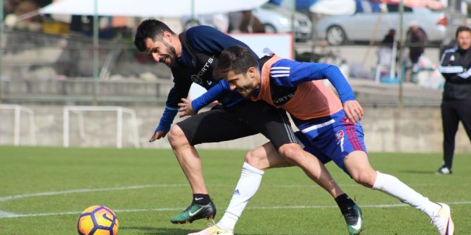 Karabükspor’da Başkan Tankut’a Doğum Günü Sürprizi