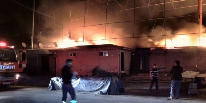 Açık Pazar Yeri Alevlere Teslim Oldu, Onlarca Tezgah Küle Döndü