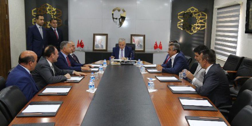 Vali Kamçı, Hayırsever İş Adamının Develi İlçesine Yaptıracağı Ek Okul Katı Protokolünü İmzaladı