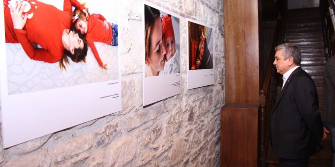 Kuşadası’nda “Kadın Gözünden Anne“ İsimli Fotoğraf Sergisi Açıldı