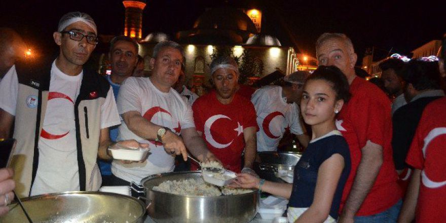 Erzurum Ghsim’den Demokrasi Pilavı