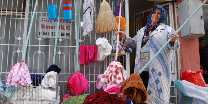 Bornoz Parçalarını Ekonomiye Kazandıran Kadının Hayali Fabrika Açmak