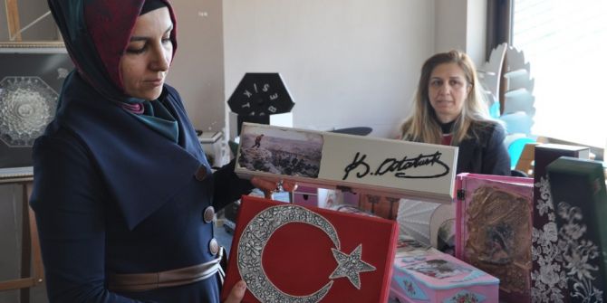 Tunceli’de, Kadınlar El Emeklerini Sergiledi