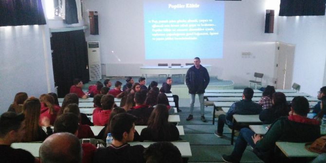 Ydü’den Yeşilay Haftasında Bağımlılıklar İle İlgili Konferans