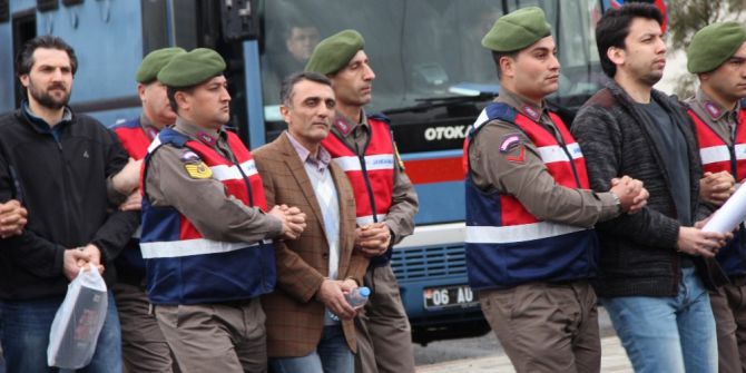 Darbecilere Mahkeme Salonunda ‘Yazılı Mesaj’ İddiasına Uyarı