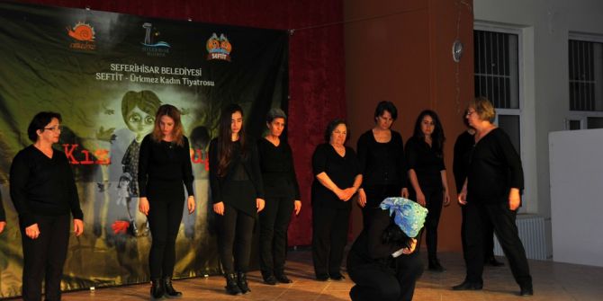 Kadınların Tiyatro Topluluğu Sahneye Çıktı