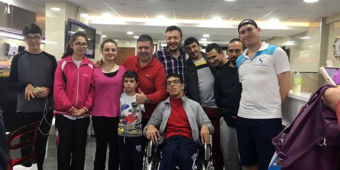 Engelli Yüzücüler Eskişehir’in Gururu Oldu