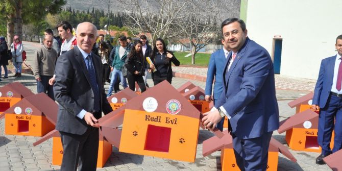 Kırkağaç’ta Kediler Evlerine Kavuştu