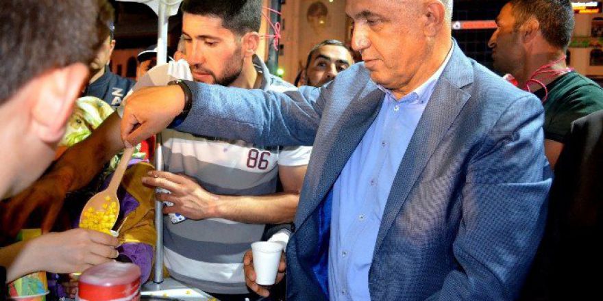 Ilıcalı, Demokrasi Nöbetinde Dadaşlarla Omuz Omuza