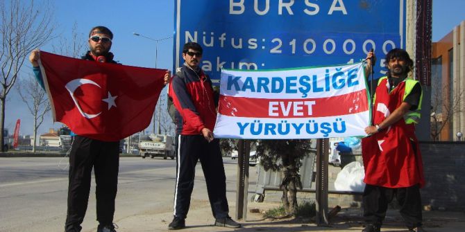 Kardeşliğe "Evet" Demek İçin 1071 Kilometre Yürüyecekler