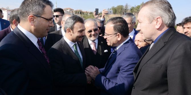 Bakan Bozdağ: "Avrupa’da Türklerin Üstüne Baskı Kuruluyorlar Ki Sandığa Gitmesin, Gitseler Bile Hayır Versinler İstiyorlar"