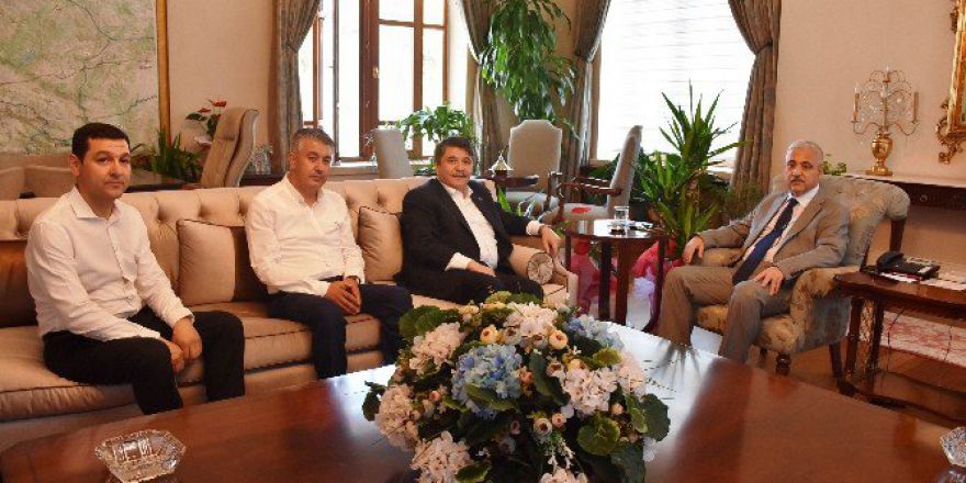 Vali Güvençer Konuklarını Ağırladı