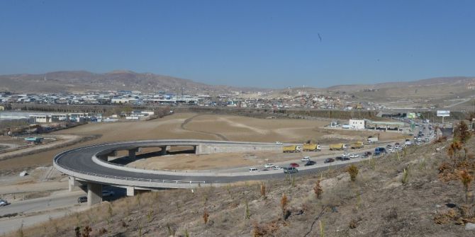 Anadolu Bulvarı İkinci “U” Dönüş Köprüsü İle Rahatlayacak