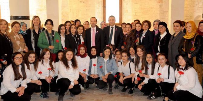 Ünye’de "Kadının Resmi" Sergisi