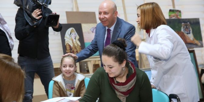 Çolakbayrakdar Çiftinden Kadınlara Büyük Jest