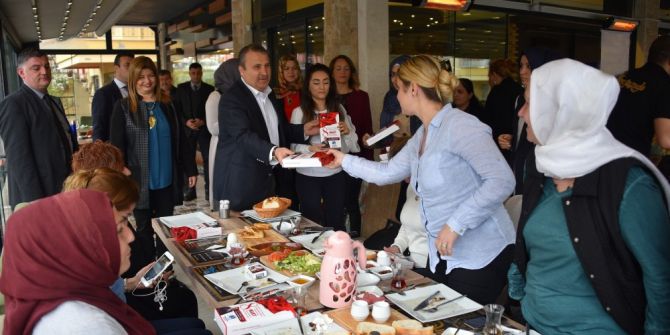 Başkan Çerçi Partili Kadınlara Seslendi