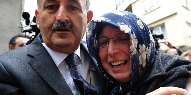 Otobüs Kazasında Ölen Genç Kadın İkizini Yalnız Bıraktı