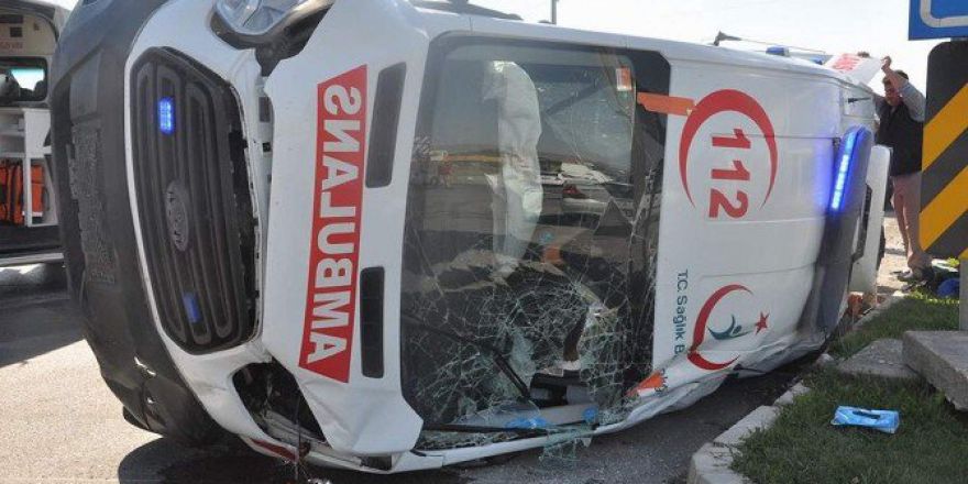 Kaza Yaparak Devrilen Ambulanstan “Kör Talih” Çıktı