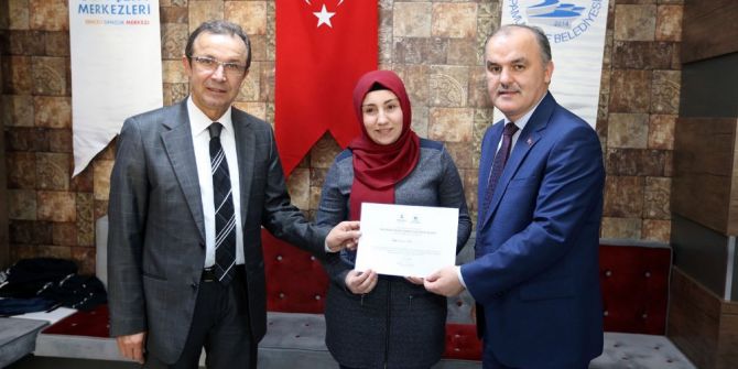 Pamukkale Belediyesi’nin İngilizce Kurslarının İkinci Etabı Tamamlandı