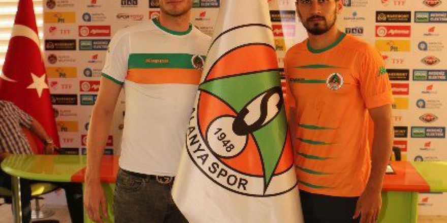 Alanyaspor’da Çifte İmza