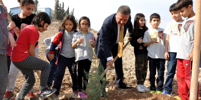 Başkan Tuna: "13 Yılda İlçemize 500 Bin Ağaç Diktik"
