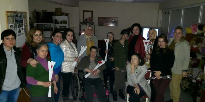 Ak Parti Kadın Kollarından Engelli Kadınlara 8 Mart Ziyareti
