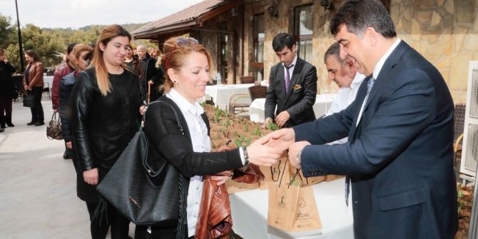 Fadıloğlu, Kadın Personellerin Gününü Kutladı