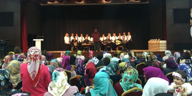 Esenyurt’ta Kadınlara Özel Panel Düzenlendi