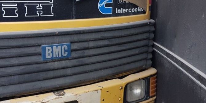 Duvar İle Kamyon Arasında Kalan Şoför Kurtarılamadı