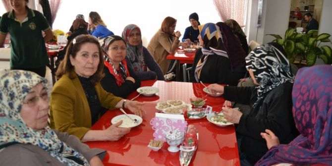 Bozyazılı Kadınlara Kadınlar Günü’nde Keşkek İkramı