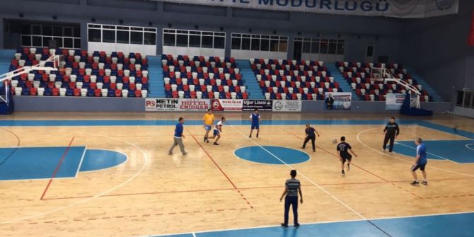 Dostluk Maçında Bir Araya Geldiler