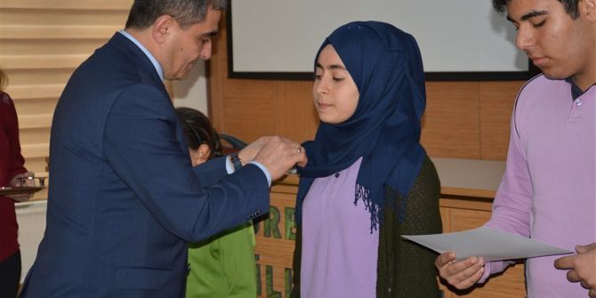 Dereceye Girenlere Ödülleri Verildi