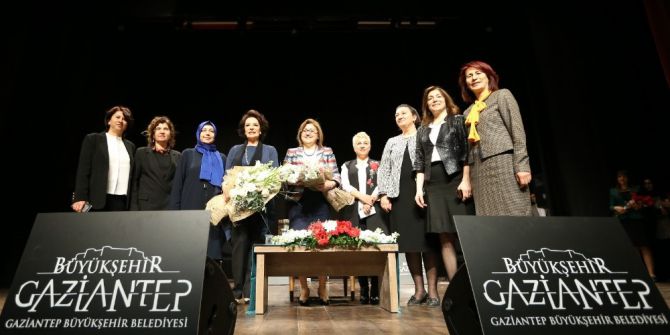 Fatma Şahin Ve Hülya Koçyiğit Kadınlarla Bir Araya Geldi