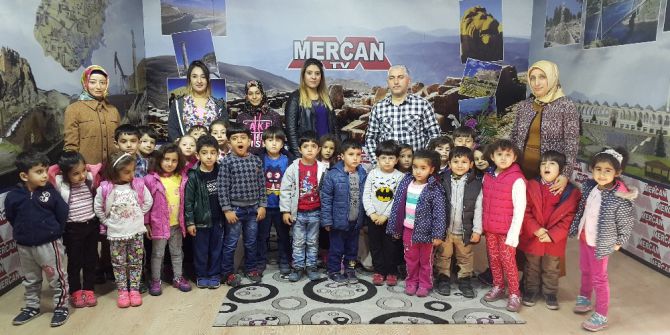 Minik Öğrencilerden Mercan Tv’ye Ziyaret