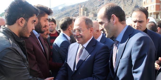 Sağlık Bakanı Recep Akdağ, İspir’de Coşkuyla Karşılandı